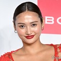 “脅威の10等身”香川沙耶、レイヤーカットの新ヘア披露「可愛すぎ」「雰囲気変わる」と反響 画像