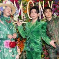 ミセス、植物モチーフ衣装で主催イベントに華やか登場 藤澤涼架はロングドレス＆赤リンゴのバッグ【Mrs. GREEN APPLE presents「CEREMONY」】 画像