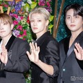 ATEEZ、グリーンカーペットに全員黒スーツで圧巻オーラ ファンの歓声にも応える【Mrs. GREEN APPLE presents「CEREMONY」】 画像
