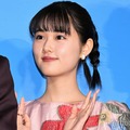 原菜乃華、花柄ドレスで美背中大胆披露「プリンセスすぎる」「儚い」と絶賛の声 画像