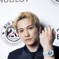 町田啓太、クールな魅力際立つ金髪ビジュアル＆ジャケット姿でウブロの「ビッグ・バン ナイト」に来場 画像