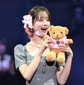 あらた唯、美脚際立つミニワンピ姿披露【オキコレ2025】 画像