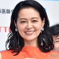 黒谷友香、庭から採った梅で初の梅酒作り「本格的ですごい」「絶対美味しい」の声 画像