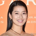 すみれ、家族でハワイへ 美バスト際立つ紐ビキニ姿に「ヘルシーで素敵」「贅沢時間」と反響 画像