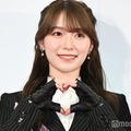 櫻坂46守屋麗奈、ノースリブラウスからほっそり二の腕チラリ「美しすぎる」「透明感がすごい」絶賛の声 画像