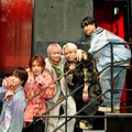 超特急シューヤ、WhiteAメンバー＆タカシとの対談実現 美腹筋披露の新カットも【1st写真集「TRENTE」】 画像