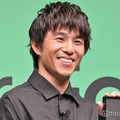 中尾明慶、息子と「足の長さ同じ」親子ショット公開「成長してる」「スタイル良い」の声 画像