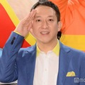 サバンナ高橋茂雄＆清水みさと夫婦、沖縄のビーチで密着 2ショットに「表情が似てる」「お似合い」と反響 画像