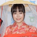 東雲うみ、デニムから美ヒップ大胆露出「インパクトすごい」「神々しい」と反響 画像