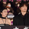 綾野剛、柴咲コウの「凍るような目」が見どころ「僕はライブでそれを体感した」【でっちあげ　～殺人教師と呼ばれた男】 画像