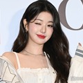 IVEウォニョン、ミニスカから美脚スラリ「圧巻のスタイル」「優勝」の声 画像