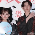 Snow Man渡辺翔太＆畑芽育、新宿の盆踊り大会にサプライズ登場 会場騒然【事故物件ゾク 恐い間取り】 画像