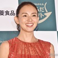 SHIHO、スタイル抜群の長女と全身2ショット「骨格がレベチ」「ローマに馴染んでてすごい」と反響 画像