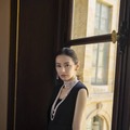 北川景子、ミキモトのハイジュエリーを纏ったシックな装いで魅せる！パリで過ごす優雅なひととき