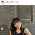 RIZINガール・竹内花、膝上ミニスカ×へそ出し衣装姿に反響続々 画像