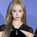 aespaウィンター、ほっそりウエスト輝くホワイトコーデ「スタイル良すぎ」「天使」の声 画像