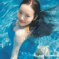 本田真凜、“ドレスのままプールにダイブ”1st写真集先行カット解禁 電子書籍版には限定ショットも【MARIN】 画像