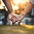 【実録・女性用風俗】腕利きセラピストは会った時からもう「始めてる」。人気プレイ「拘束」も流れるように試すことになった私 画像