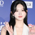 IVEガウル、LA観光ショット公開 美脚際立つミニワンピ姿に「美しすぎる」「二度見した」の声 画像