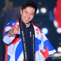 【関コレ2025A/W】吉村大阪府知事、ランウェイ登場で神対応 ミャクミャクの人気ぶりに本音も「みんなの第一声気持ち悪いで…」 画像