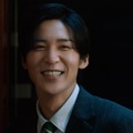 Snow Man目黒蓮、新CMで“両親への感謝”丁寧に表現 ジュニア・宮岡大愛が学生時代演じる 画像