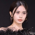 「御上先生」で話題・安斉星来、美ウエスト＆美脚際立つ衣装姿「さすがのスタイル」「脚長い」の声 画像