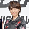 荻野目洋子、小学生時代の秘蔵ショット公開 当時の顔のコンプレックス明かす「目の大きさもアンバランス」 画像