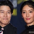 鈴木亮平＆菜々緒、抜群スタイル際立つ姿 海での写真に「眼福」「シンクロ率すごい」の声 画像