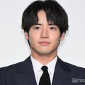 赤楚衛二は「すごく礼儀正しくて」共演女優が気遣い絶賛【近畿地方のある場所について】 画像