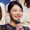 「NOBROCK TV」で話題・風吹ケイ「一応元CAです」制服姿で美脚チラリ「スタイル抜群」「美貌がすごい」絶賛の声 画像