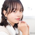 「今日好き」小國舞羽、キャミワンピで美脚見せ 私服ショットに「リムレス似合いすぎ」「センス抜群」の声 画像