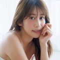 中川安奈アナ、グラビア初挑戦「週プレ」表紙で素肌輝く 画像