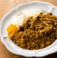 ハンバーグを揉んでカレーにしたら美味しいに決まってる！「つぶしハンバーグの キーマカレー」 画像