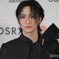 ATEEZソンファ、色気溢れる水着姿で休暇満喫「上腕二頭筋どうなってるの？」「腹筋が半端ない」の声 画像