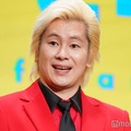 カズレーザー「家事ヤロウ！！！」スタッフからの粋な贈り物公開「隣はふみちゃん？」「特徴捉えててそっくり」8月に二階堂ふみと結婚発表 画像