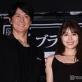 福山雅治＆有村架純、新宿に降臨 福山は“凱旋”に喜び「まさか自分がここに帰ってくることになるとは」【ブラック・ショーマン】 画像