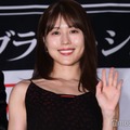 有村架純、素肌輝くキャミ衣装で登場 人気俳優からウェディングドレス姿絶賛受ける「ちょっと妖しい感じがする」【ブラック・ショーマン】 画像