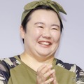 ヘアカット前のやす子（C）モデルプレス