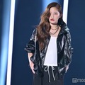 Girls2小川桜花、笑顔封印 レザージャケットでクールなスタイル【TGC2025A/W】 画像