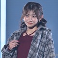 CUTIE STREET板倉可奈、大人っぽバーガンディコーデで美脚チラリ【TGC2025A/W】 画像