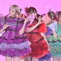 CANDY TUNE、“特別衣装”でデビュー曲＆TikTokバズ「倍倍FIGHT！」連続披露 可愛らしい仕草に釘付け【TGC2025A/W】 画像