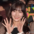 日向坂46河田陽菜、ミニスカ姿で美脚披露「長くて綺麗」「可愛すぎる」 画像