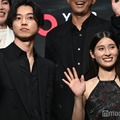 山崎賢人＆土屋太鳳ら「今際の国のアリス」キャスト12人が聖地・渋谷降臨 近距離ファンサに黄色の歓声 画像