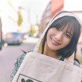 日向坂46河田陽菜、リクエストした場所で笑顔ショット「2nd 写真集」先行カット第2弾公開 画像
