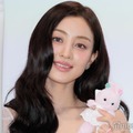 TWICEジヒョ、レースドレスから美脚スラリ アイメイクの秘訣明かす「目ってすごい力がある」 画像