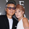 梅宮アンナ、“出会って10日婚”夫と公の場登場でラブラブオーラ全開「手を繋いだりっていうのが日常の普通のこと」 画像