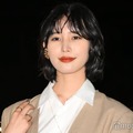 南沙良、美バスト際立つレースドレス姿披露「綺麗」「普段と雰囲気違う」 画像