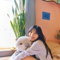 日向坂46河田陽菜、自宅からぬいぐるみ持参 爽やかパジャマ姿の2nd写真集先行カット公開 画像