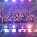 高嶺のなでしこ、可愛さ全開で4曲披露 次々変わるフォーメーション＆表情に釘付け【STARRZ TOKYO 2025】 画像