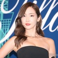 紗栄子“超ミニ”で抜群スタイル披露「小顔際立つ」「スタイルキープしててすごい」と反響 画像